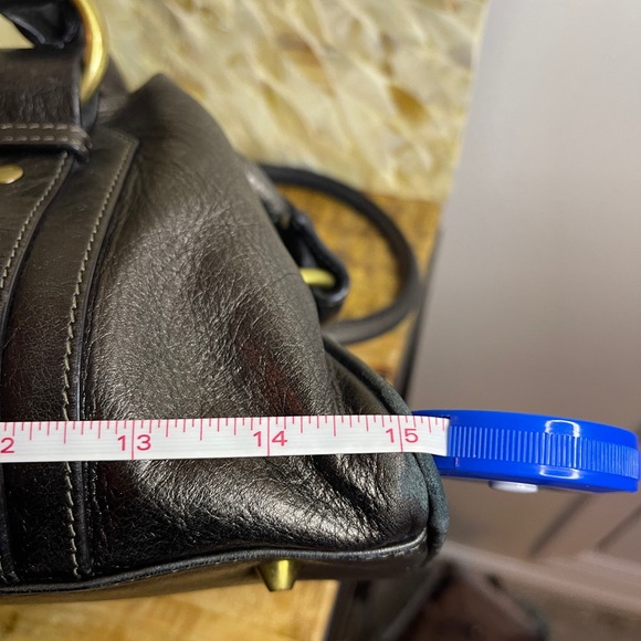 BURBERRY Metallic Leather Barrel Bag Satchel - Picture 13 of 14